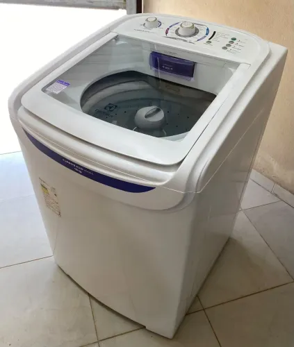 Máquina de lavar Roupa Eletrolux 15KG BEM CONSERVADA FAÇO ENTREGA ACEITO CARTÃO