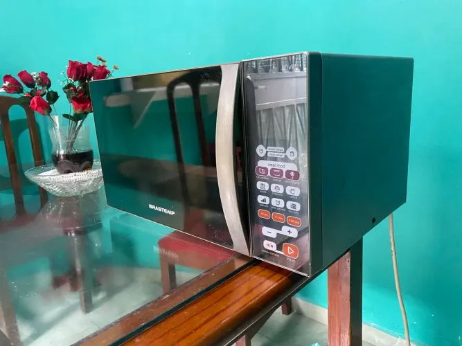 Micro-ondas Brastemp espelhado 30 L