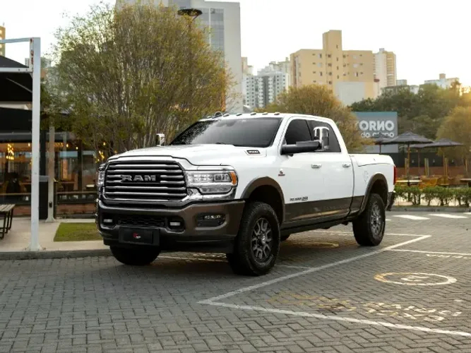 Ram 3500 Limited Longhorn 6.7 TB CD Diesel 2022