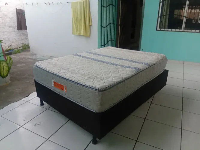 Vendo cama de casal