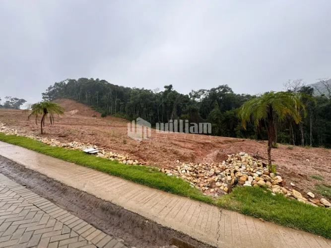 Terreno à venda no Loteamento Recanto do Sol, Brusque - Bairro Bateas, 338m²
