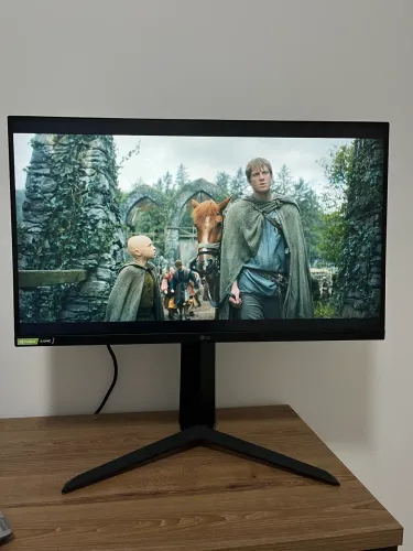 Monitor Gamer LG UltraGear 27" IPS 144Hz 1ms (G-Sync/FreeSync) - Excelente Estado