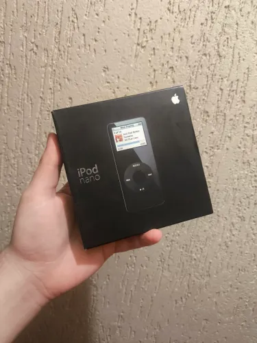 iPod Nano 1g com caixa, manual e carregador (avariado)