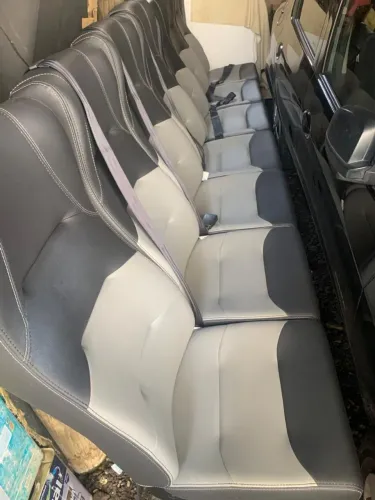 Vendo 2 Bancadas  da Ducato 2020 15 lugares e 13 lugares sem uso