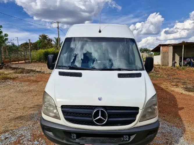 Mercedes-Benz Sprinter 311 Furgão Longo 2.2 Dies 2014