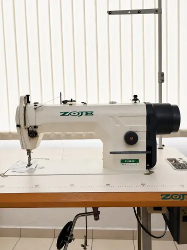 Máquina de costura reta industrial (Zoje ZJ9600)