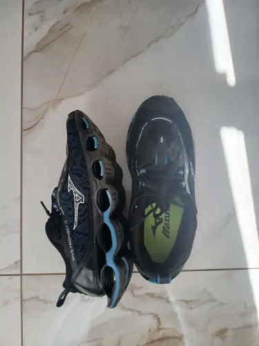Tênis Mizuno Wave Prophecy 13 - tamanho 39