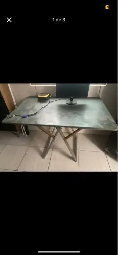 Mesa de ardósia(acompanha duas cadeiras)