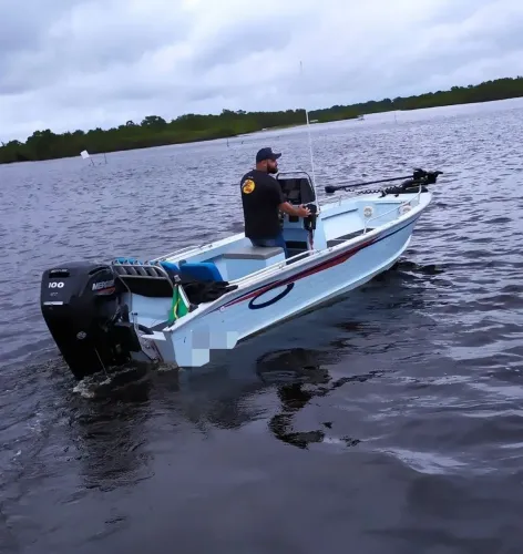 VENDO - Ecologia Fishing 19 pés + motor Mercury 100 CT + acessórios (Leia a descrição) 