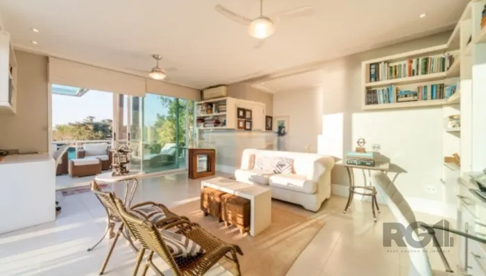 Casa de condomínio para locação com 3 dormitórios no bairro Vila Assunção, 367 m².