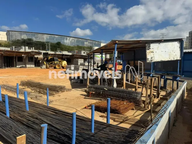 Apartamento de 02 quartos no metrô Fernão Dias