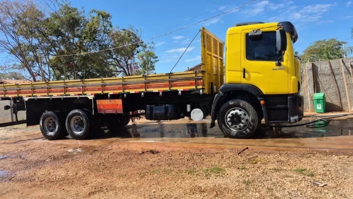 CAMINHAO VW 280 6X2