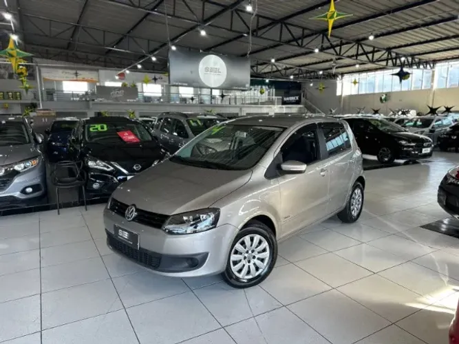 Volkswagen Fox 1.6 MI Total Flex 8V 5P 2014