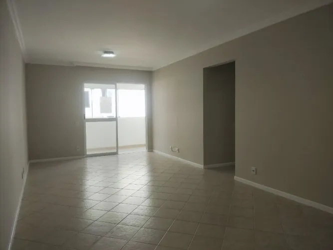 Apartamento com 3 dormitórios sendo 1 suíte no Córrrego Grande, Florianópolis.