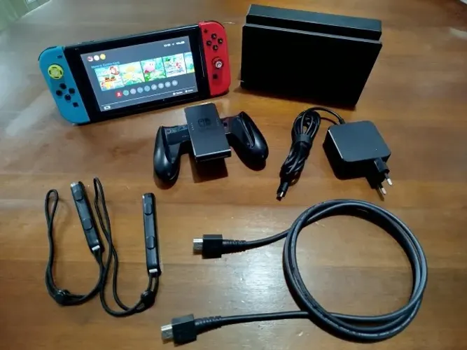 Nintendo Switch V2 desbloqueado aceito troca leia descrição