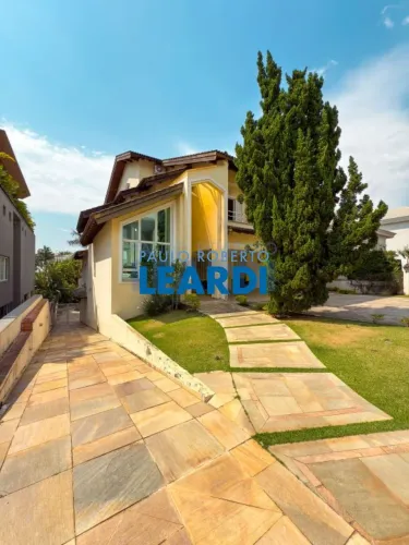 CASA EM CONDOMÍNIO - TAMBORÉ - SP