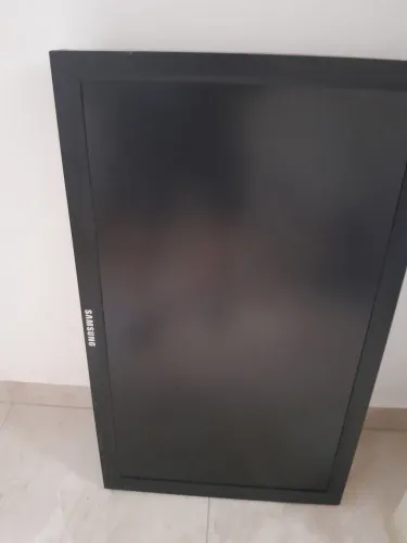 Monitor 40"