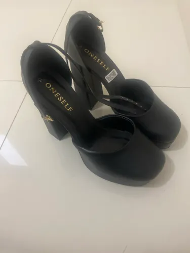 Sandália Feminina Meia Pata - Salto Alto, Elegante e Confortável 