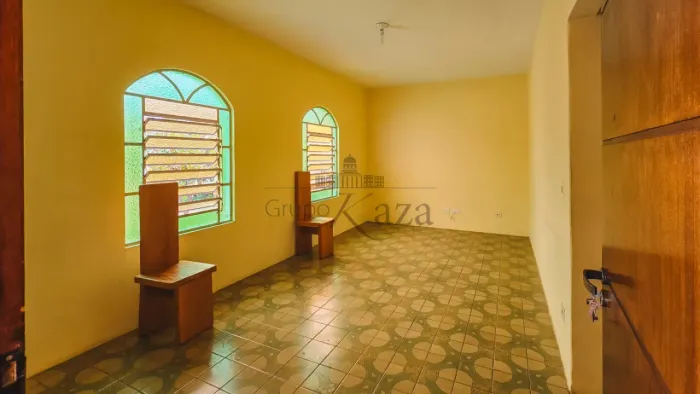 Oportunidade - Casa - Cidade Morumbi - 3 Dormitórios - 300m².