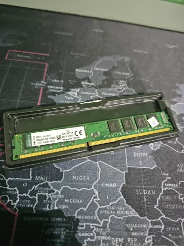 Memória RAM 2GB DDR3 1866