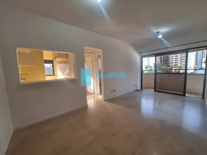 Apartamento para locação, 1 dormitório, 1 vaga, 40M², Moema.
