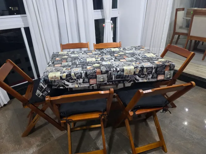 Mesa com 06 cadeiras - ambiente externo
