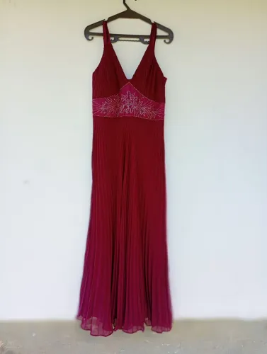 Vestido de festa plisado