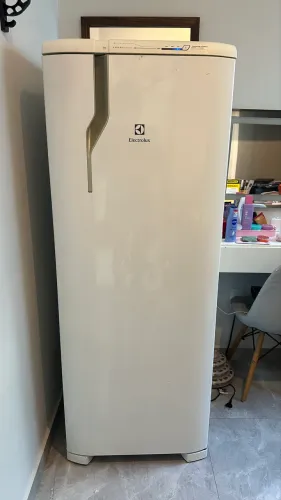 Geladeira Electrolux FROSTFREE