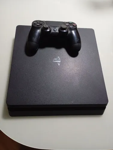PS4 slim 400 GB 1 Controle 1 jogo Uncharted