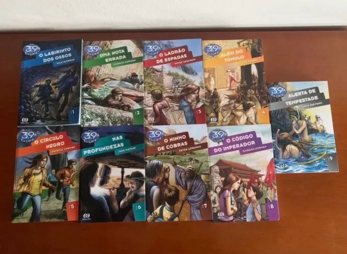 Coleção de 9 livros The 39 clues o labirinto dos ossos