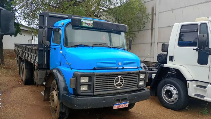 MB 1513 81 Truck Graneleiro Completo
