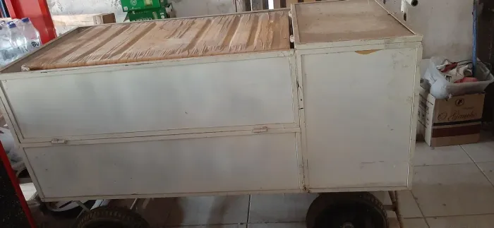 VENDE se carrinho de LANCHES