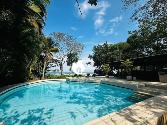 Casa em condomínio frente ao mar a venda em Juquehy