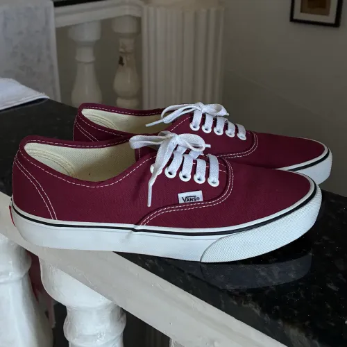 Tênis Vans Authentic 38 vinho