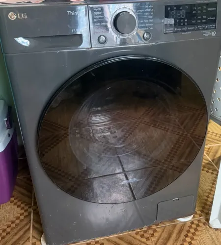 ? Lava e Seca LG ThinQ 13kg/8kg ? R$ 1.300  