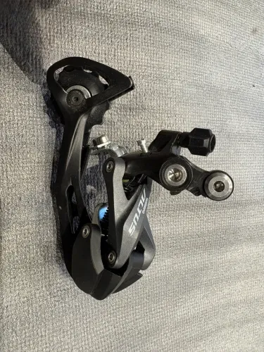 Câmbio traseiro Shimano Altus 9v