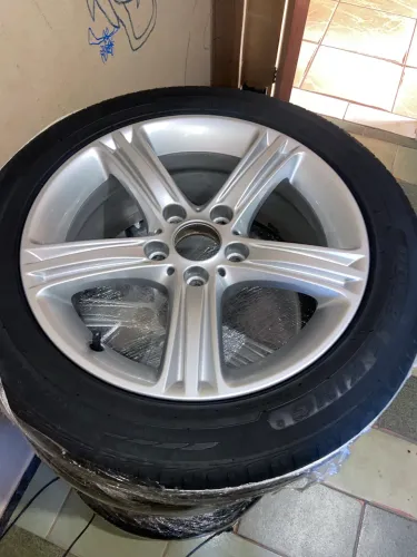 CONJUNTO RODAS ARO 17 PARA BMW 320i + PNEUS DOUBLE KING!
