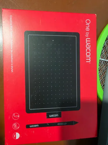 Mesa Digitalizadora One By Wacom Ctl472, Pequena, Cor Preto