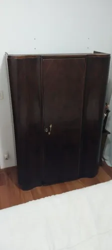 Guarda roupa antigo