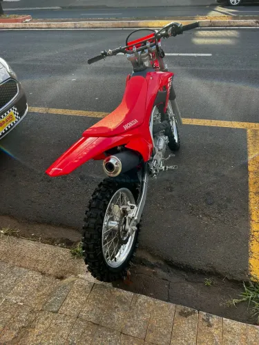 CRF 250F novíssima 2025 