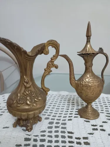 Jarras em bronze 25 cm de altura ( antiguidade)