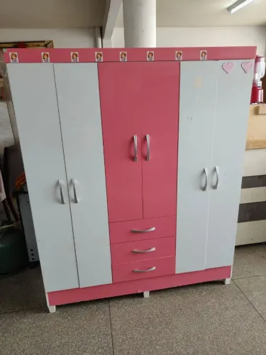 *? GUARDA ROUPA DE SOLTEIRO USADO BEM CONSERVADO 1.50 FRENTE 1.80 ALTURA ENTREGO ?