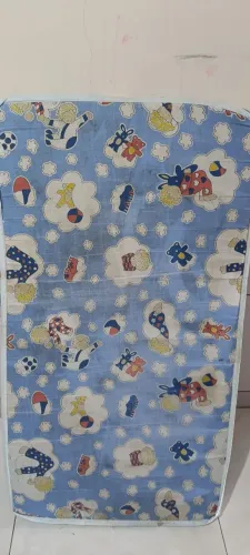 Vendo um colchão de berço