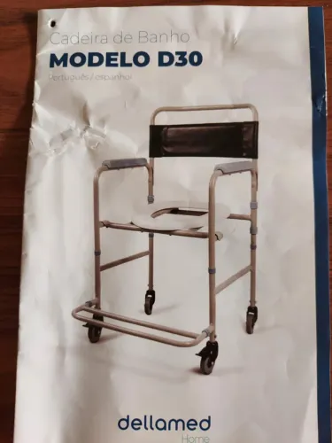 Cadeira de Banho Higiênica Dobrável Até 100 Kg D30 Dellamed