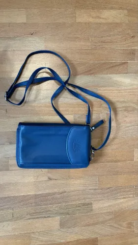 Bolsa - carteira azul em couro italiano