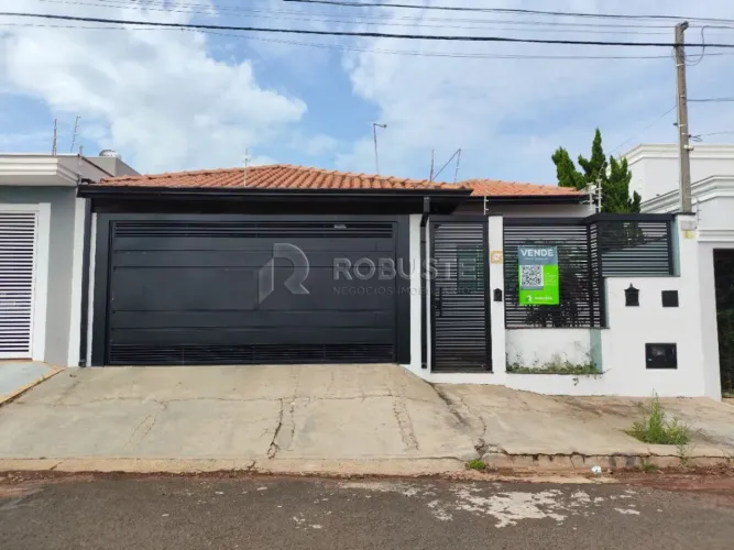Linda Casa à venda no Jardim Paraíso II em Botucatu!