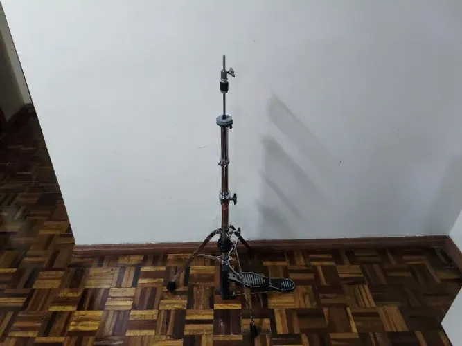 Maquina de Chimbal Ludwig com Presilha e Pés Giratórios
