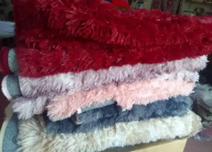 Tapetes de pelúcia, tamanho: 2 x 1,40. Fazemos entrega 