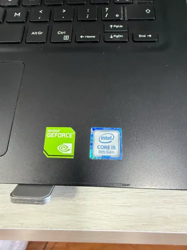 Dell Vostro 5481 i5 8ª Geração | 8GB RAM | SSD 240GB | GeForce MX130 2GB | Tela 14?
