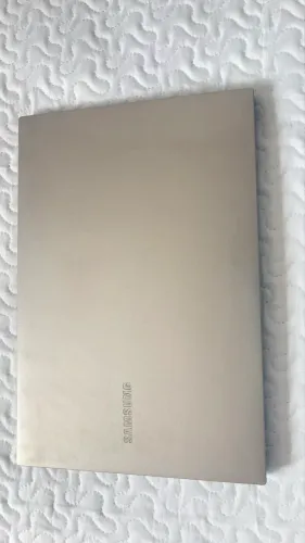 Notebook Samsung Book E30